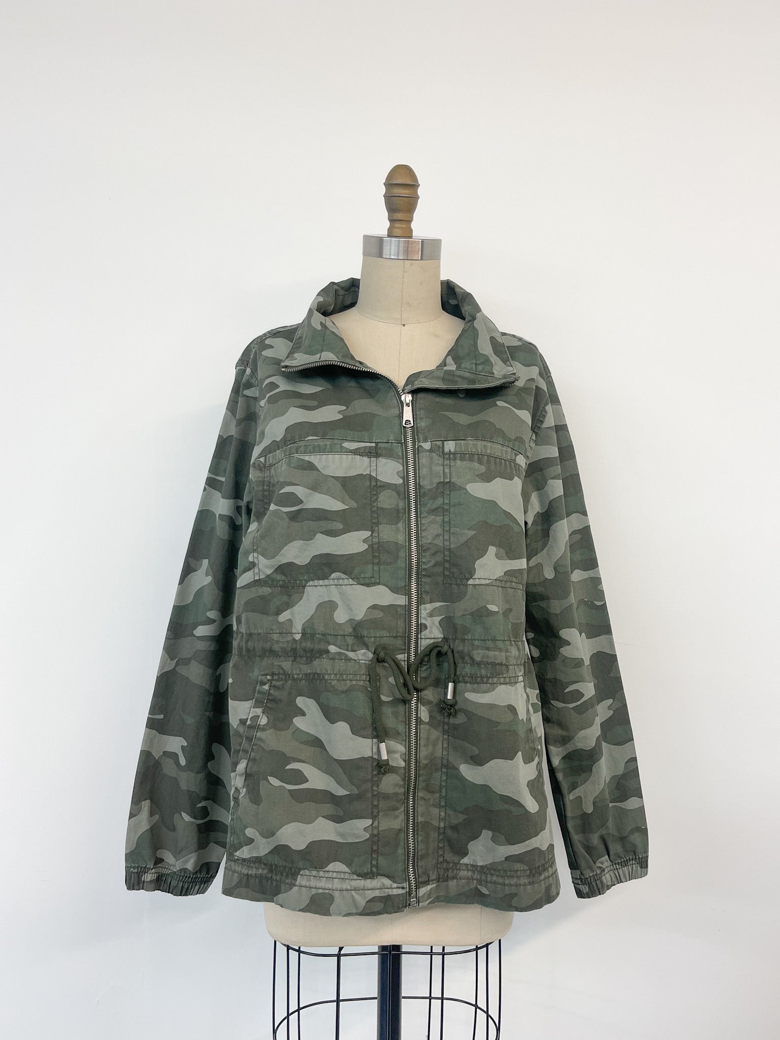 Atespexs Utility Jacket outlets Womens Small Green Camo Military Army Upcycled Vintage